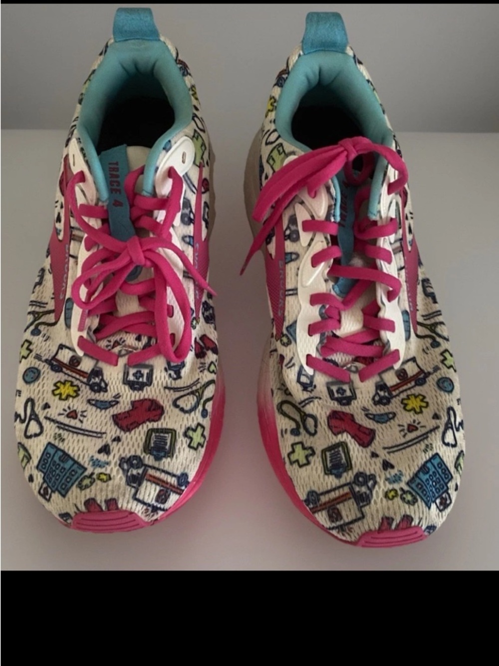 Brooks Trace 4 Hero Pack Running Shoes